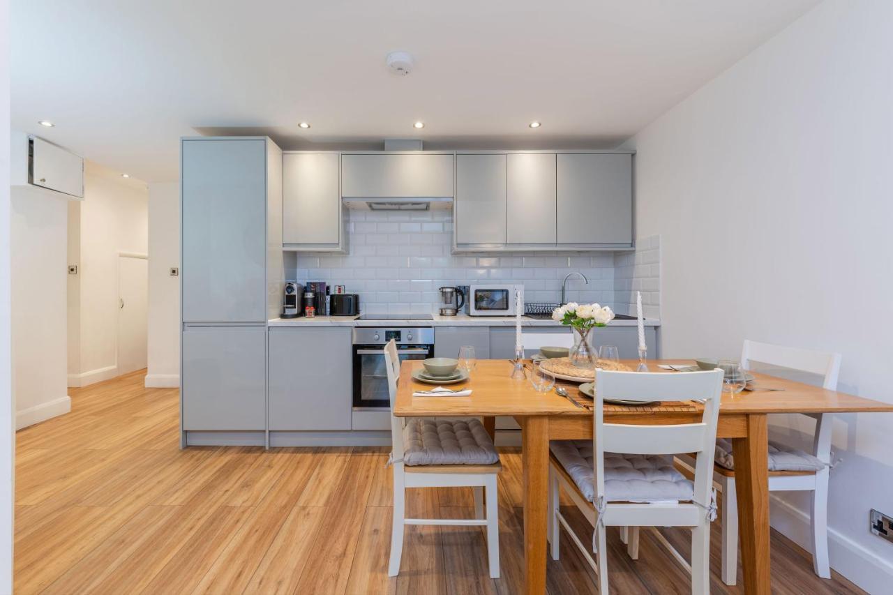 Three-Bedroom Bliss In London Town Exterior foto